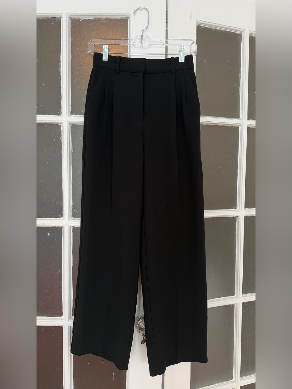 Aritzia Effortless Pant 0 short